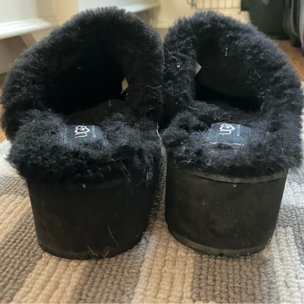 Ugg Shearling Platform Clogs Size 9. Excellent Us… - image 3